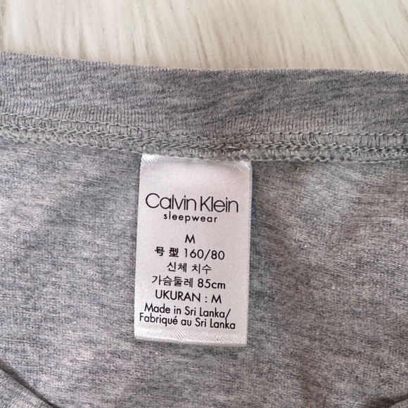 Calvin Klein Gray Logo Tee & Wonder Nation Straight Leg Jean Set - Girls 16 - Picture 4 of 5